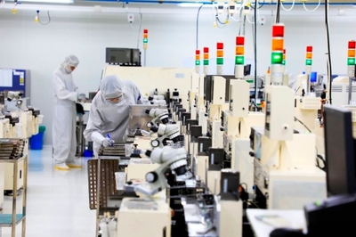 2024高區(qū)足跡 以“小巨人”撬動“大發(fā)展”，中小企業(yè)新材料研發(fā)攀高向新